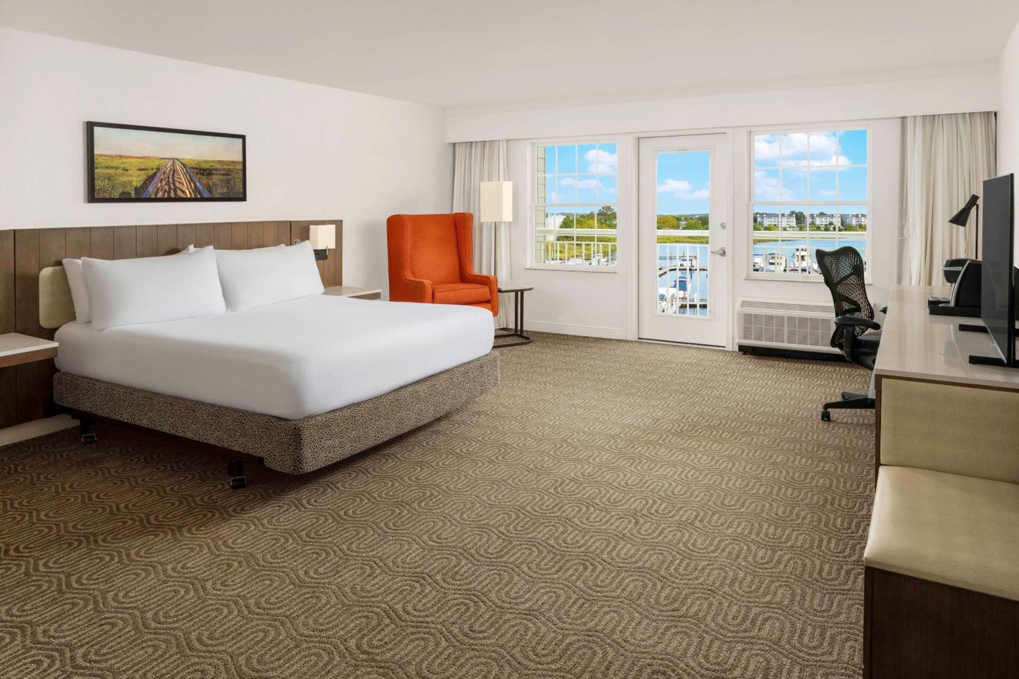 Hilton Garden Kent Island Marina 3*
